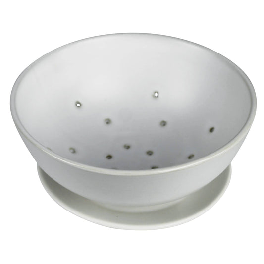 Drift Berry Bowl with Saucer, Ceramic.  saucer: 5.5x0.75