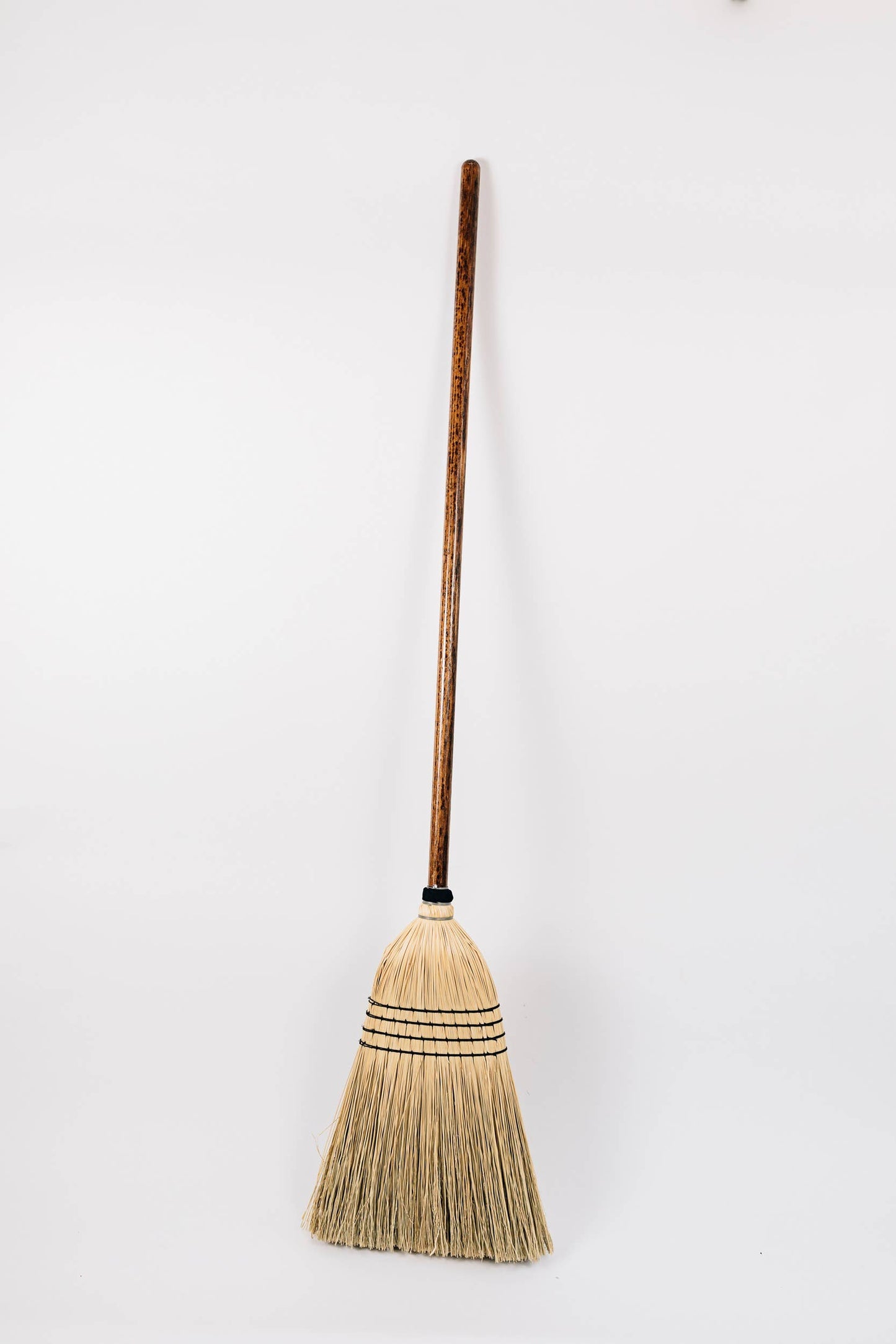 The Everyday Broom: Black