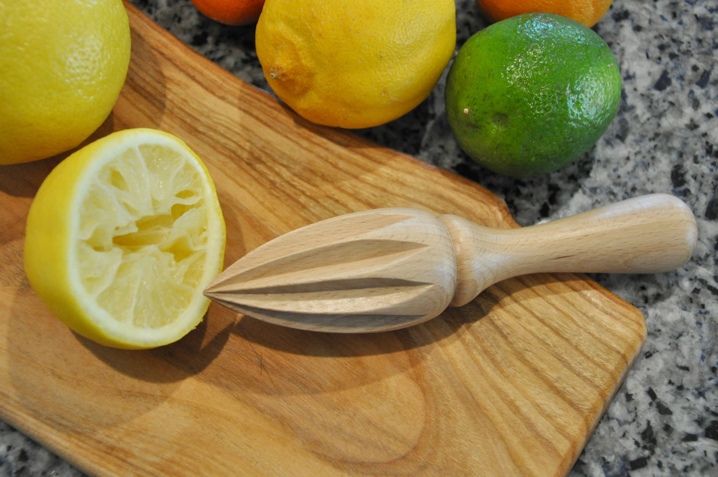 Citrus juicer 