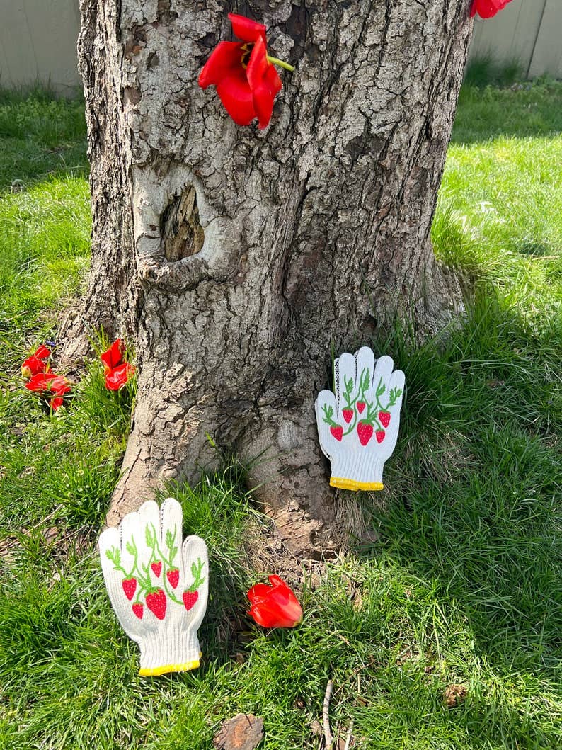 Strawberry Gardening Gloves: Cotton Knit Blend, Screen-Printed: Strawberry Gloves