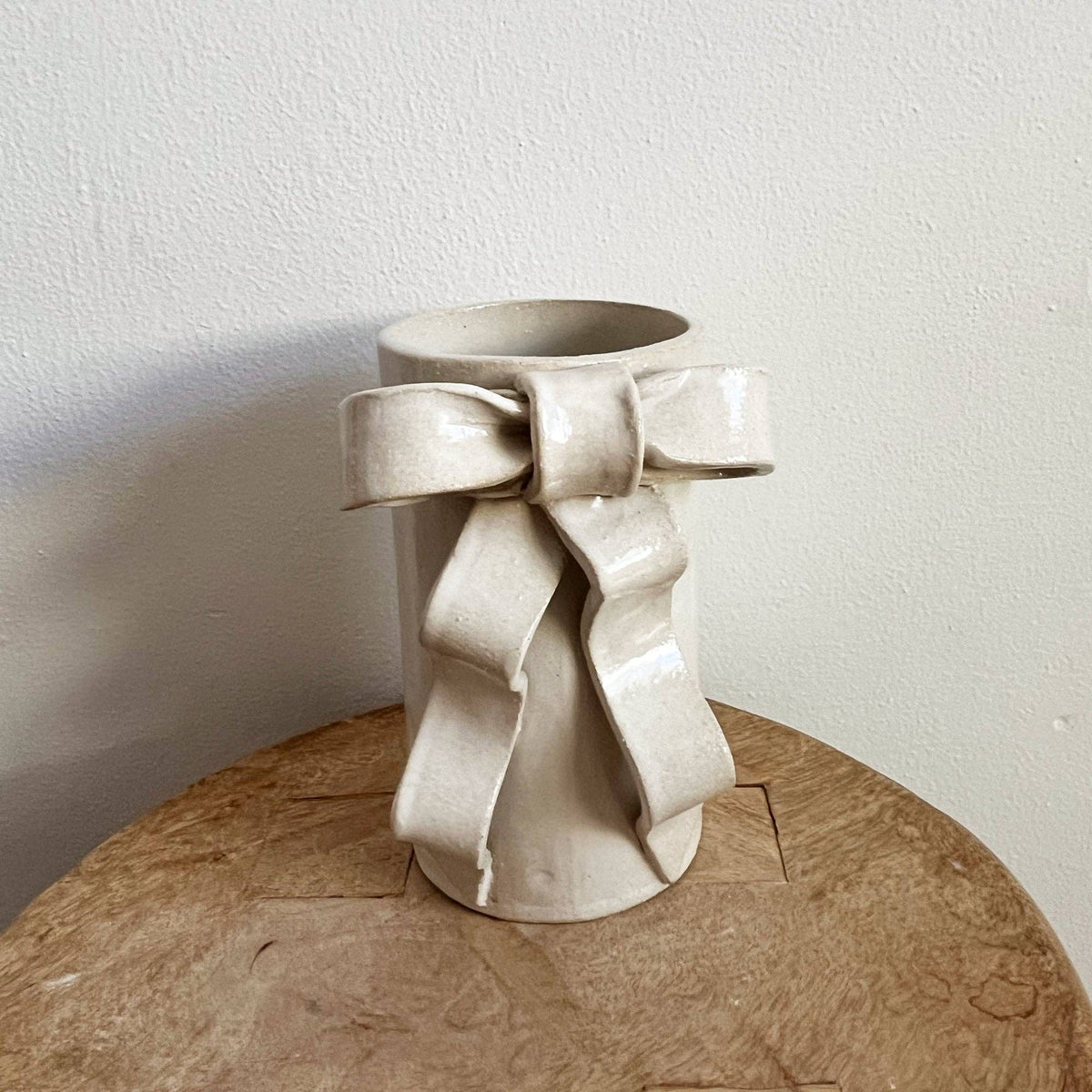 Ribbon Bow Vases: Large