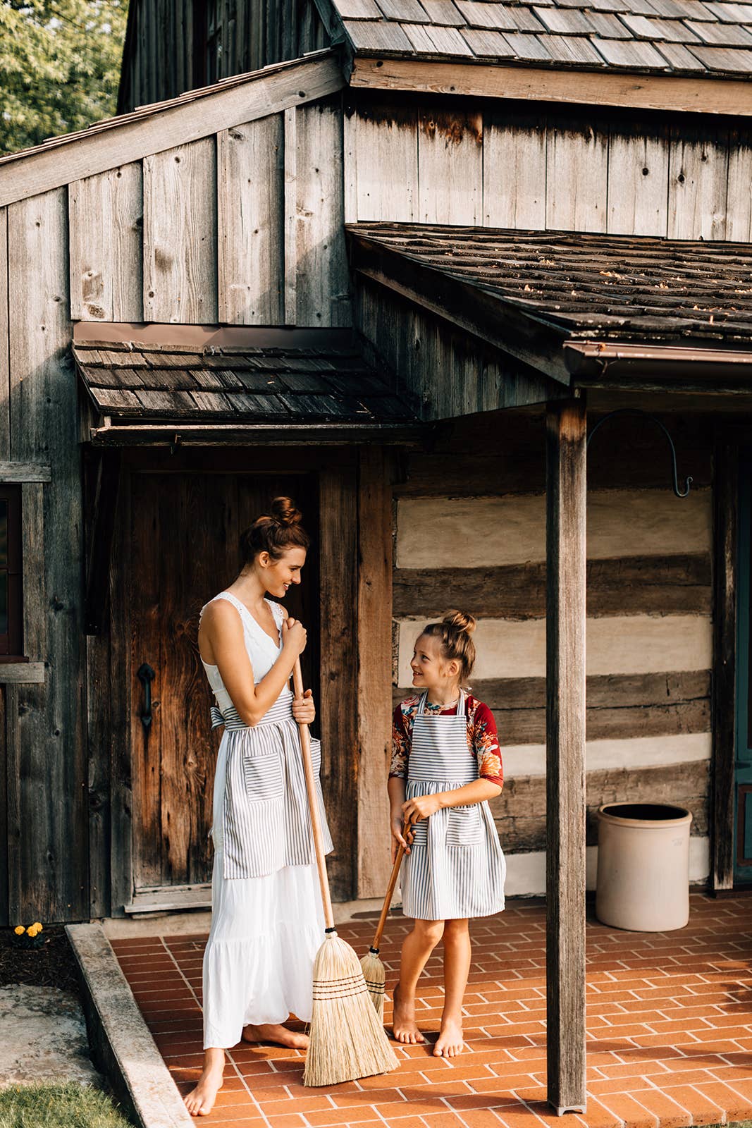 The Everyday Broom: Black