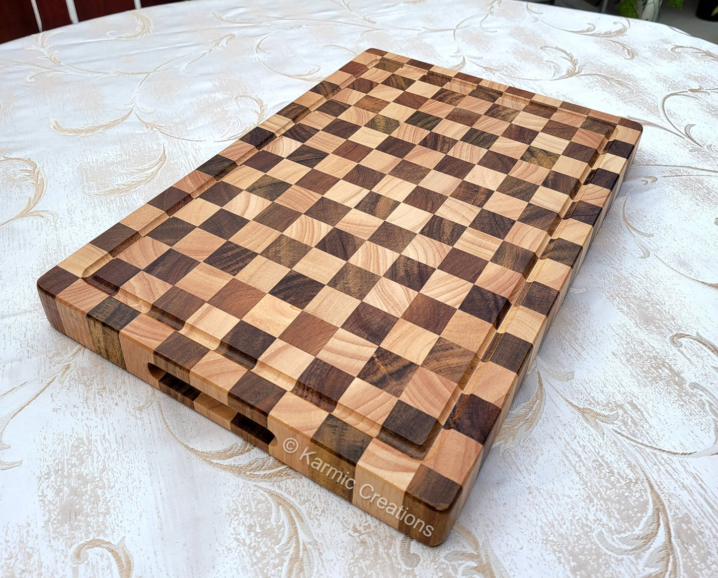 End Grain Checkered Cutting Board (Kitchen Size & BBQ Size): Without Juice Groove / Medium