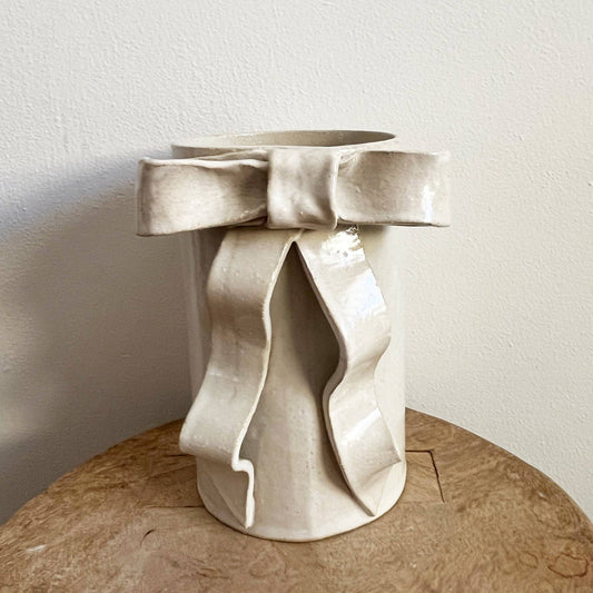 Ribbon Bow Vases: Large