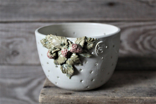 Large strawberry - fruit strainer bowl for berries