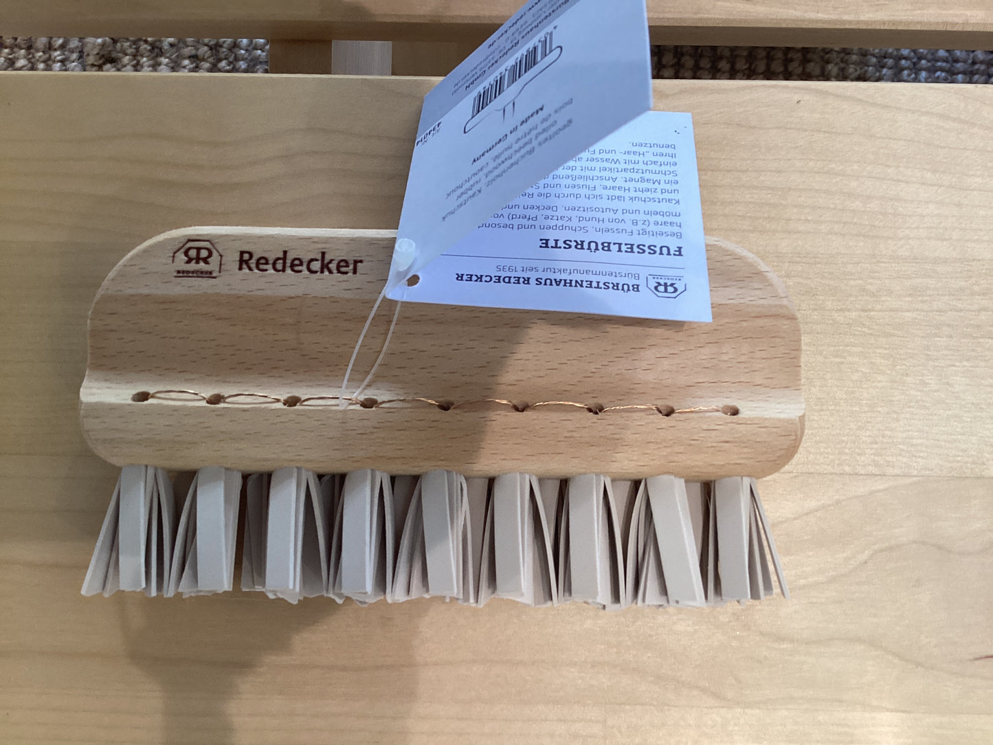 Redecker lint and animal hair brush Small