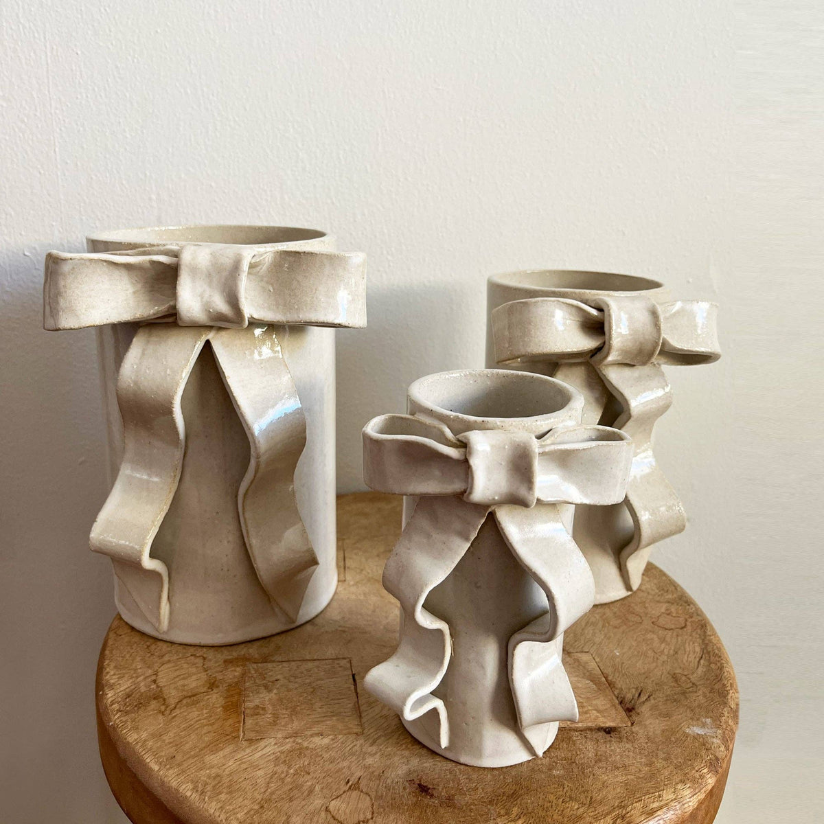 Ribbon Bow Vases: Medium