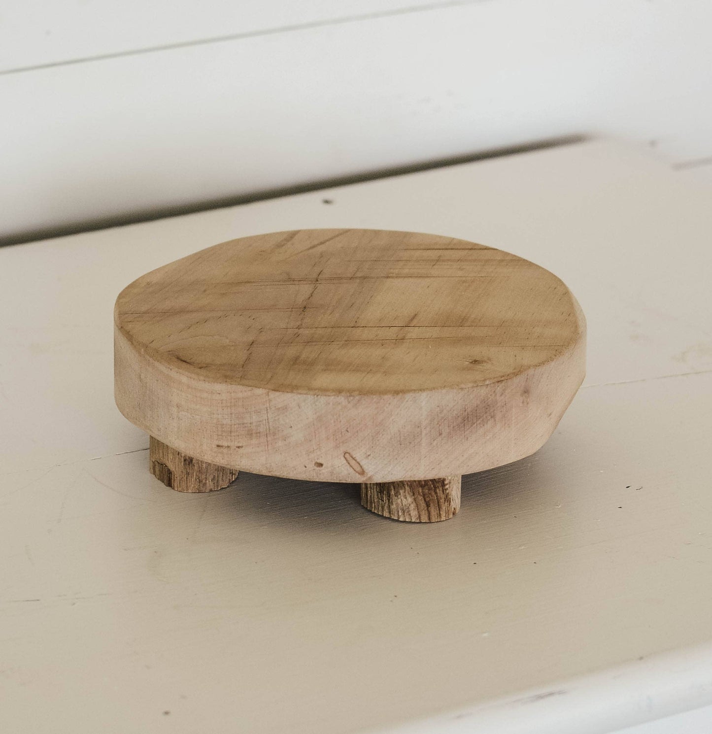 Round Wood Riser Stand- Short